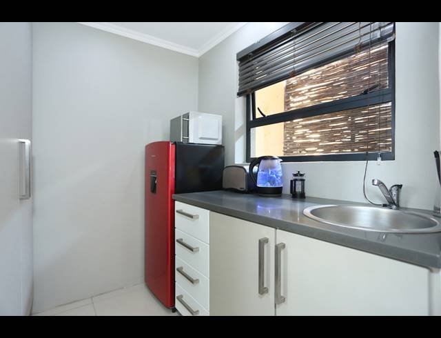 10 BEDROOM HOUSE FOR SALE IN ORCHARDS